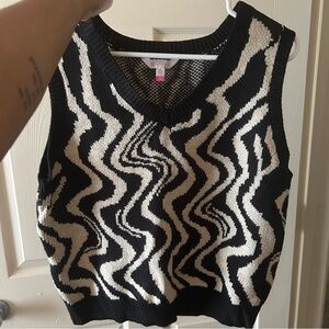 “No Boundaries” Black & White Sweater Vest